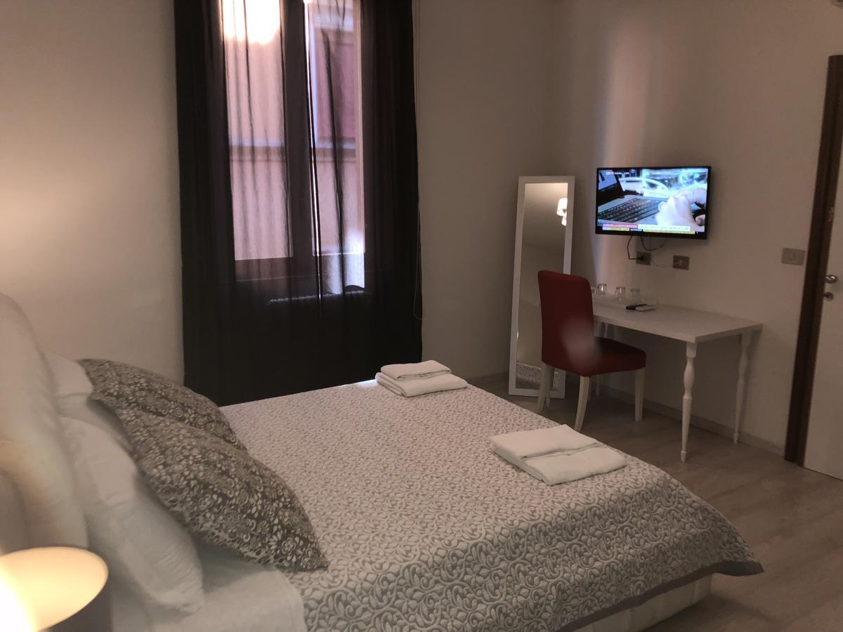 B&B Piazza Grande Bologna Bagian luar foto